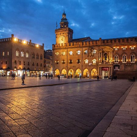 Urbanicooh Garisenda - Piazza Maggiore View Bolonia Zewnętrze zdjęcie
